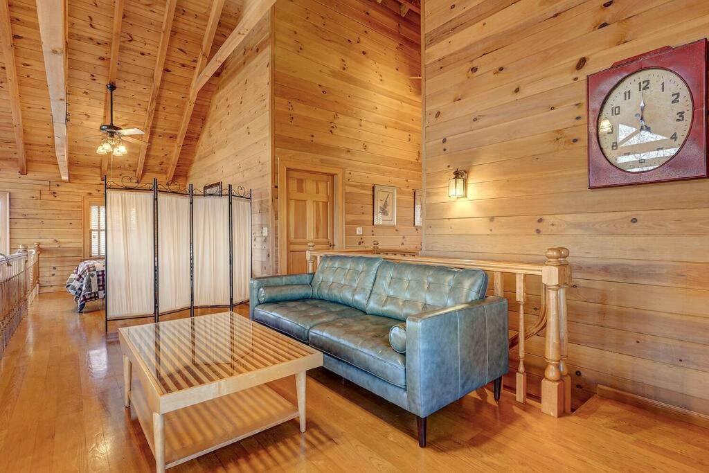 Blue Ridge Bliss- Spacious Cabin, Pets, Hot Tub! Esterno foto