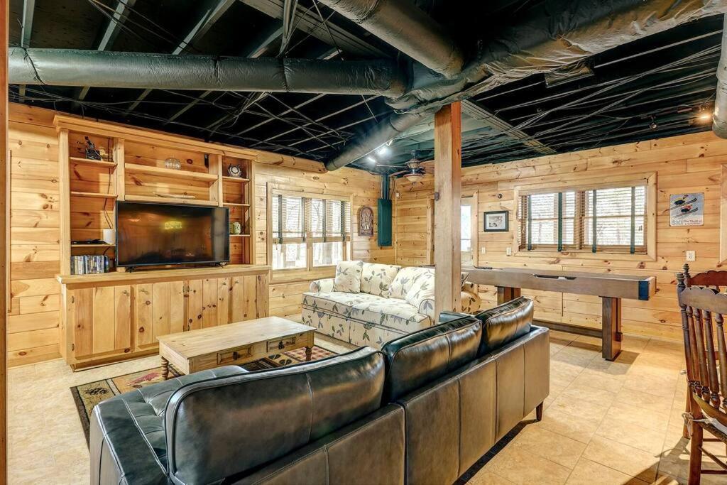 Blue Ridge Bliss- Spacious Cabin, Pets, Hot Tub! Esterno foto