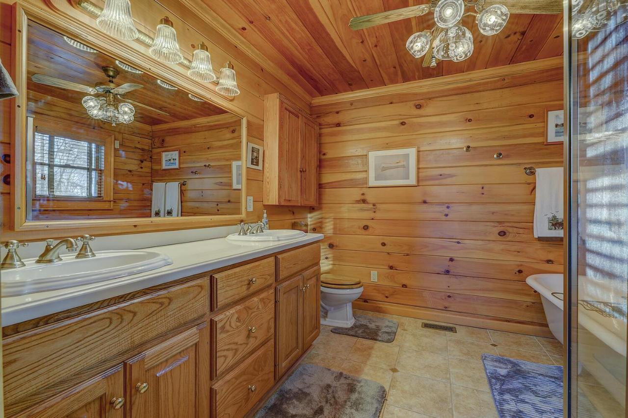 Blue Ridge Bliss- Spacious Cabin, Pets, Hot Tub! Esterno foto