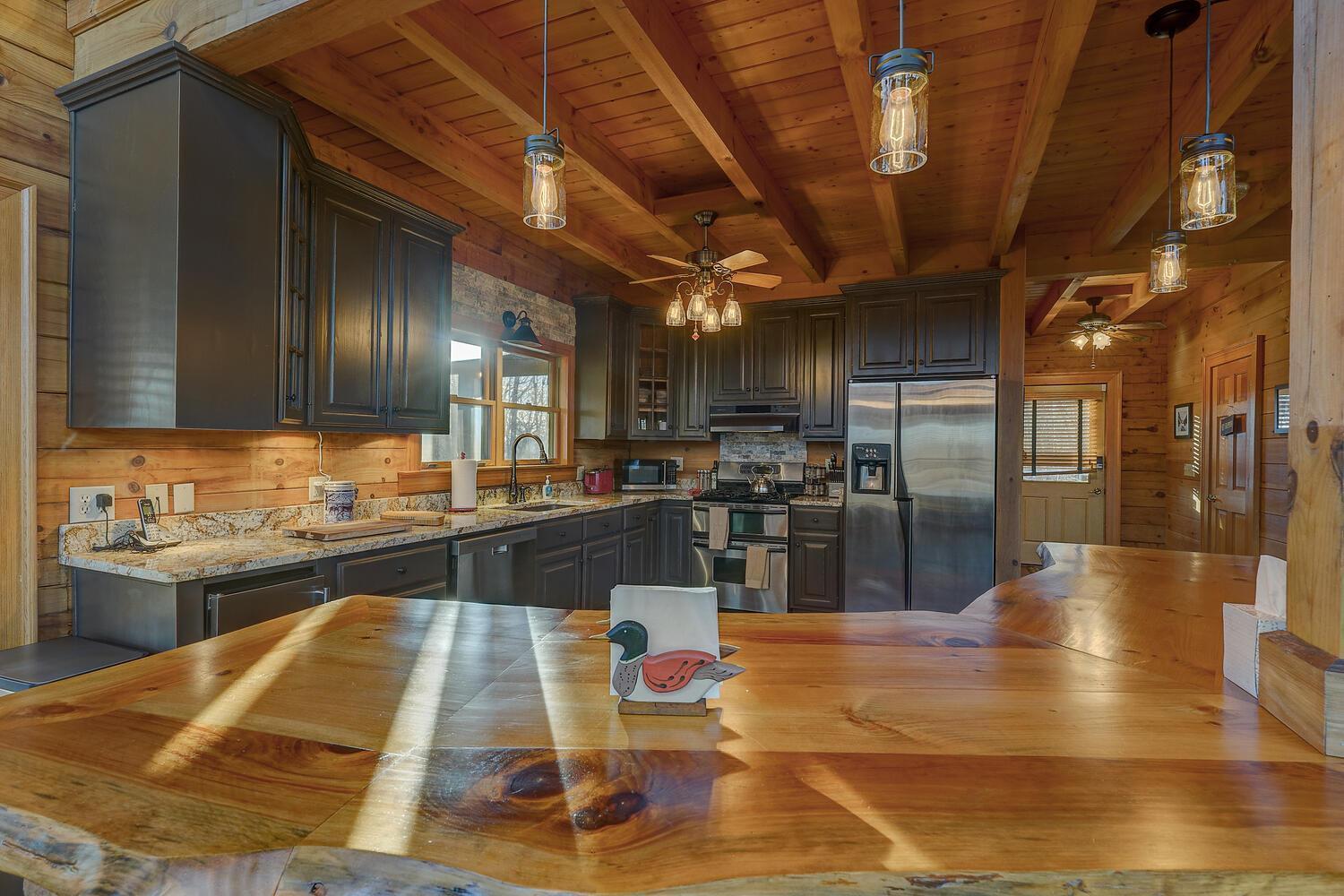 Blue Ridge Bliss- Spacious Cabin, Pets, Hot Tub! Esterno foto